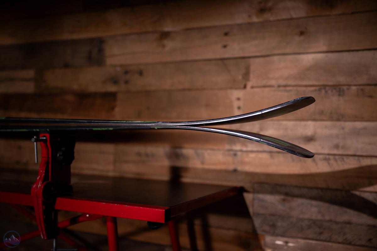 2027 Armada ARV 100 Skis