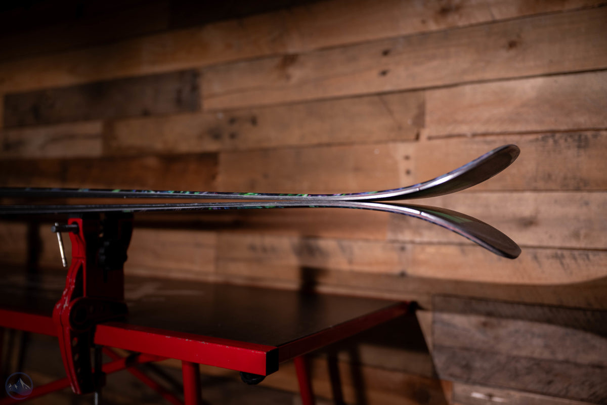 2027 Armada ARV 88 Skis