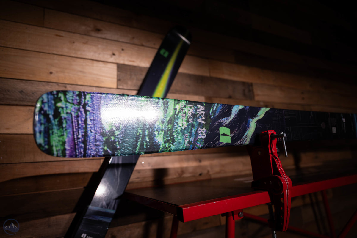2027 Armada ARV 88 Skis
