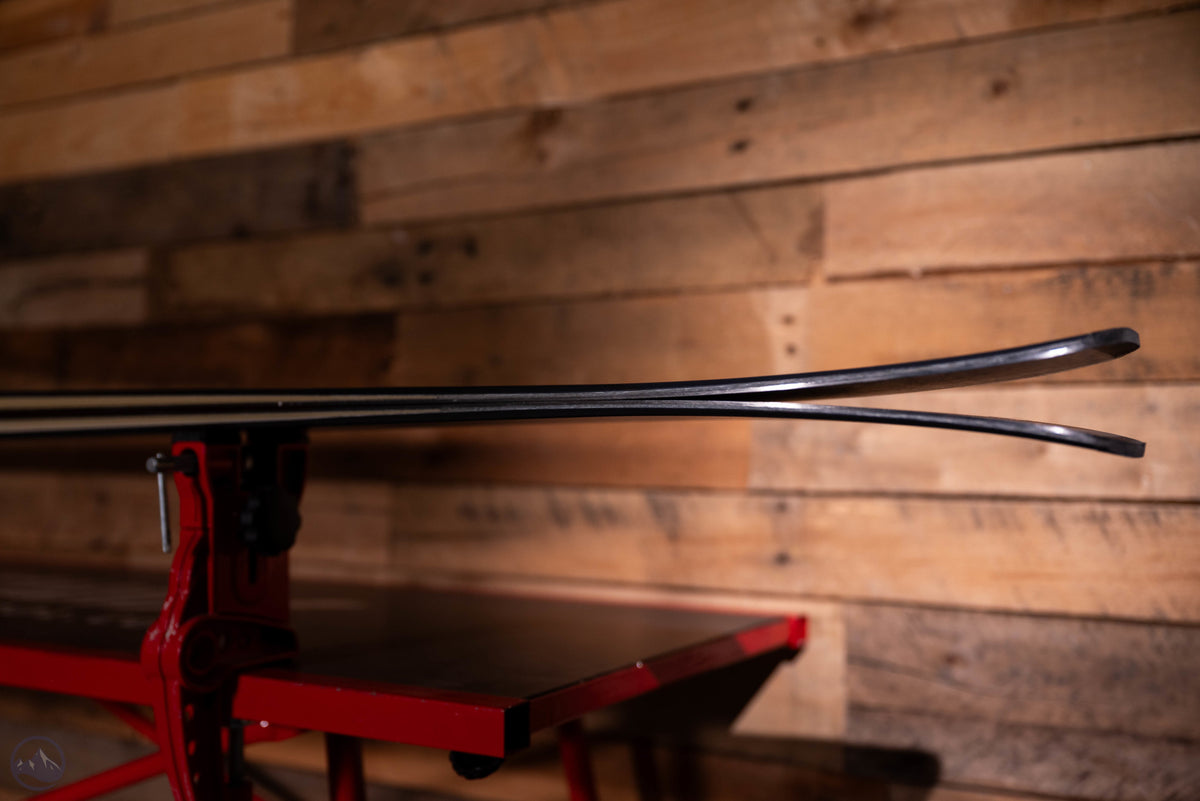 2027 Atomic Maverick 88 CTI Skis