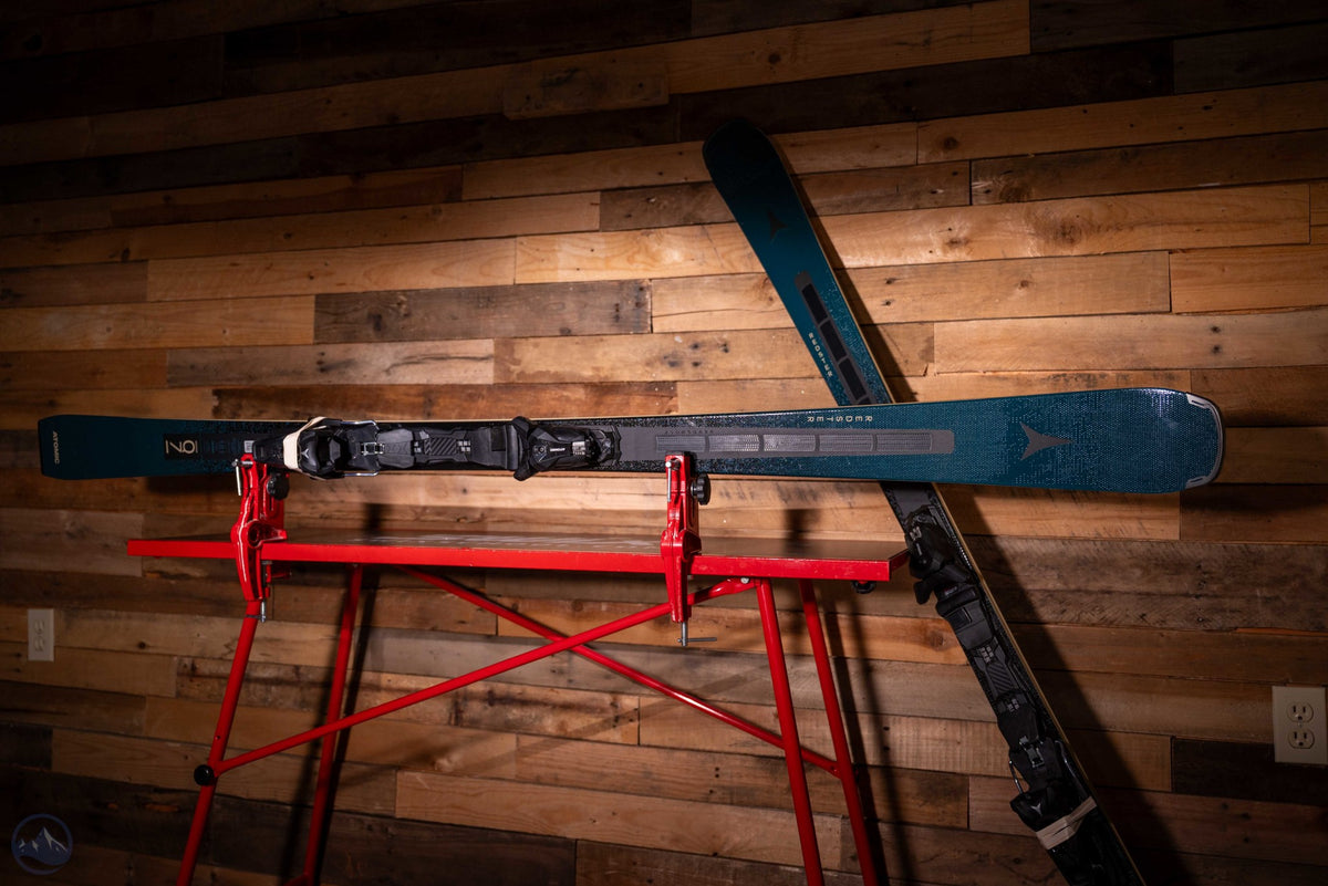 2027 Atomic Redster Q7 Revoshock C W/ I12 GW Binding