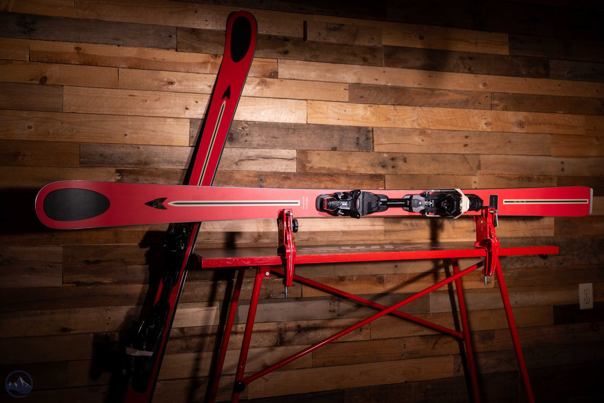 2027 Kastle Legend 1956 Skis