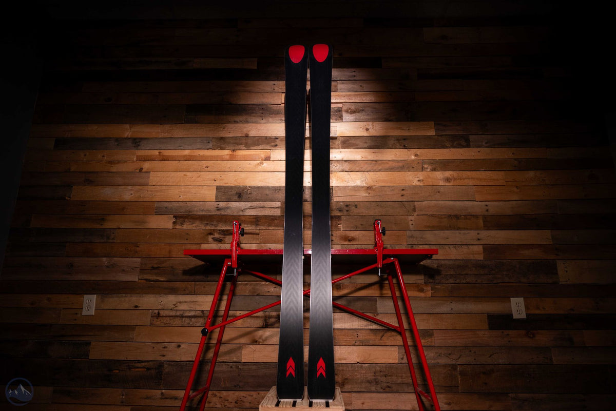 2027 Kastle Legend 1956 Skis