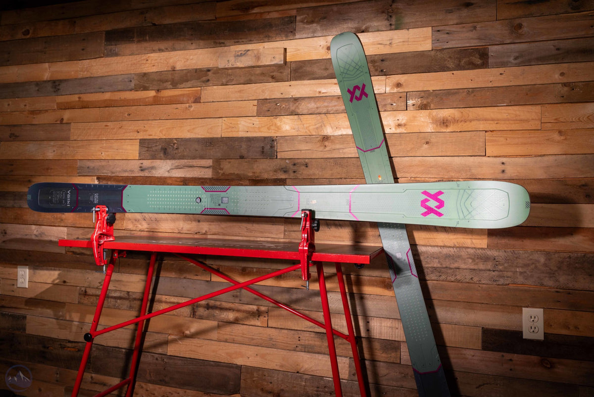 2027 Volkl Mantra 102 Skis