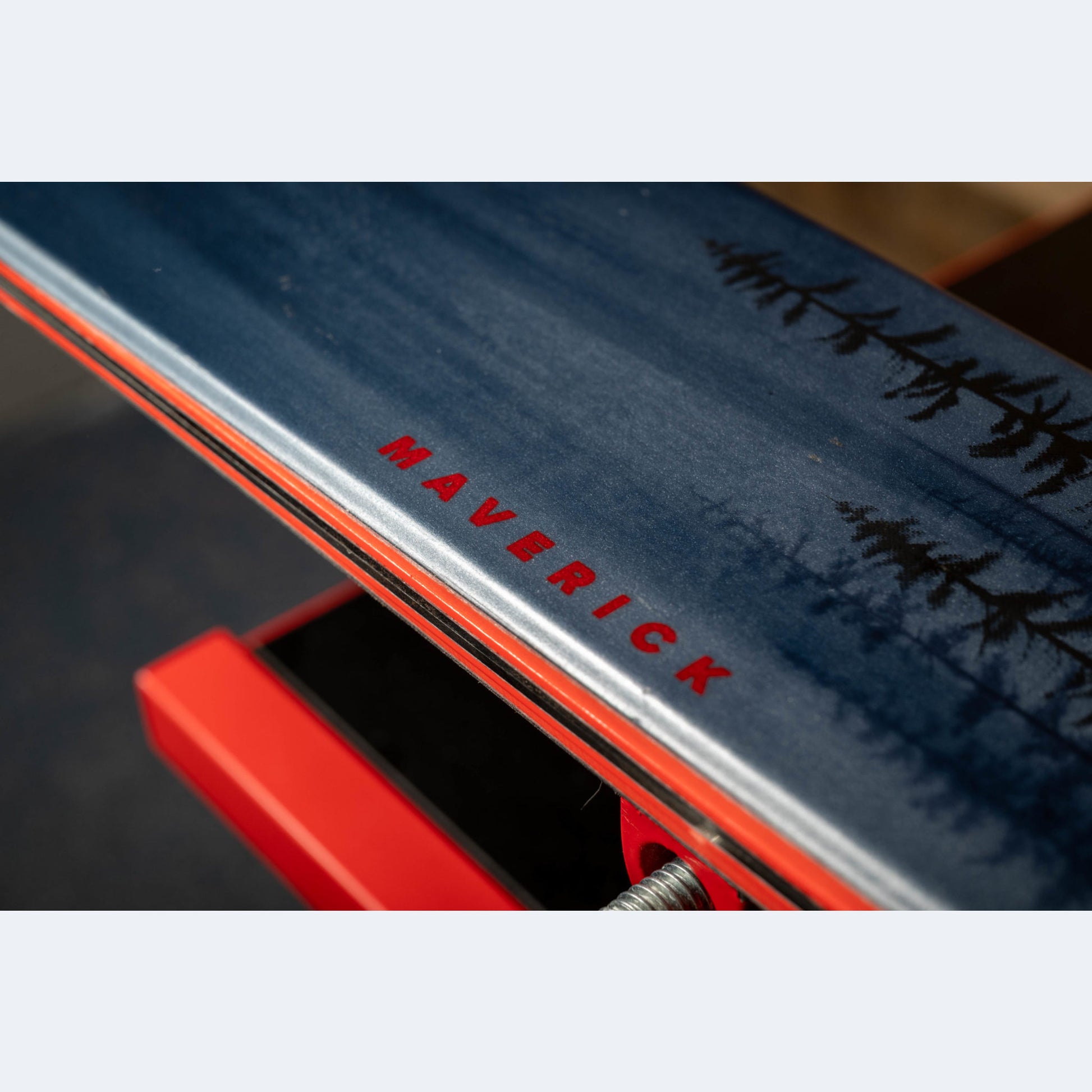 2023 Atomic Maverick 86 C Skis