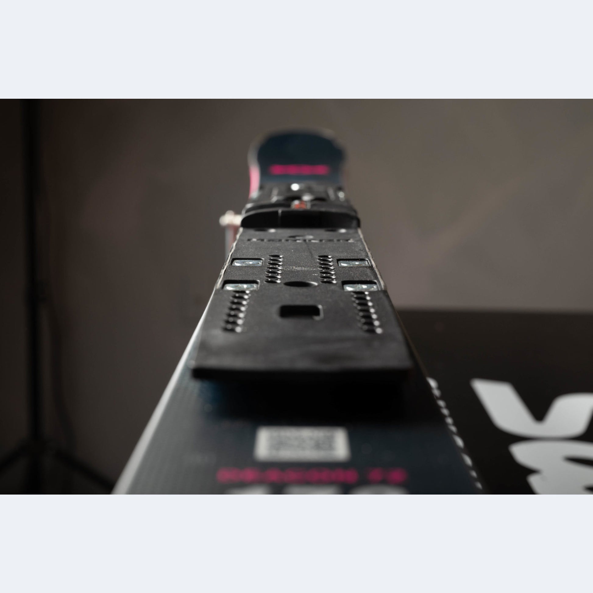 2023 Volkl Deacon 72 Master Skis