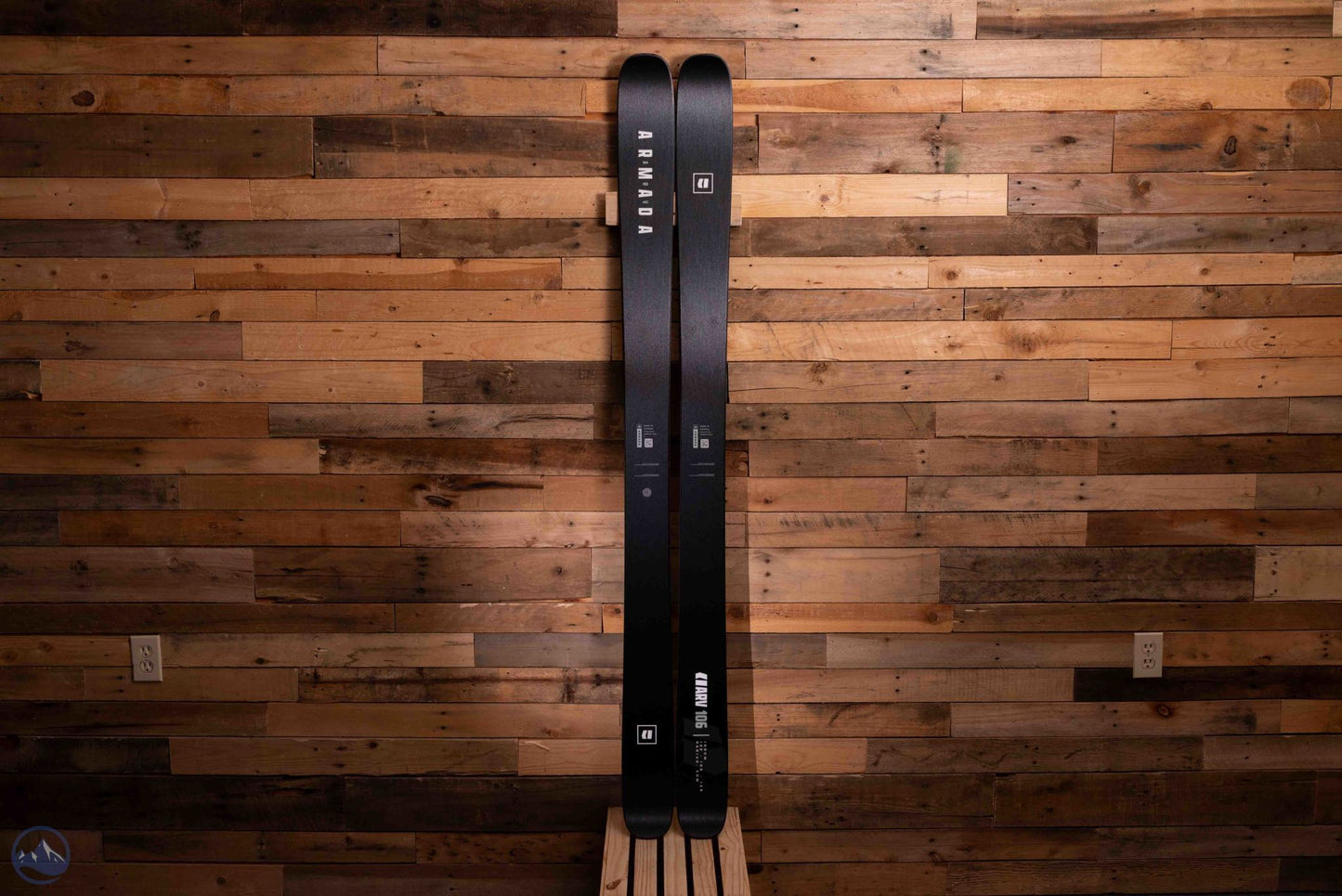 2026 Armada ARV 106 Skis