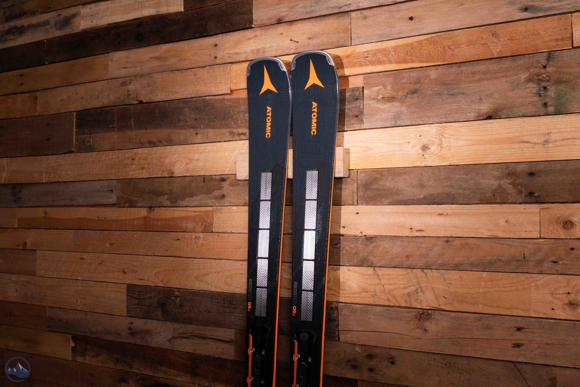 2026 Atomic Redster Q9.8 Revoshock S Skis W/ I 12 GW Black Bindings