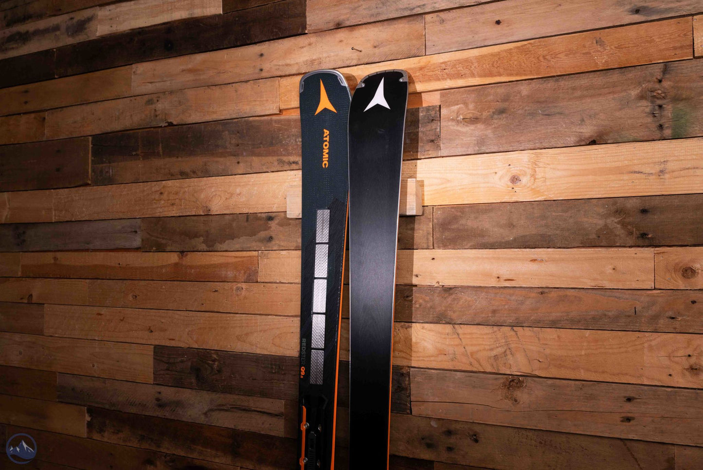 2026 Atomic Redster Q9.8 Revoshock S Skis W/ I 12 GW Black Bindings
