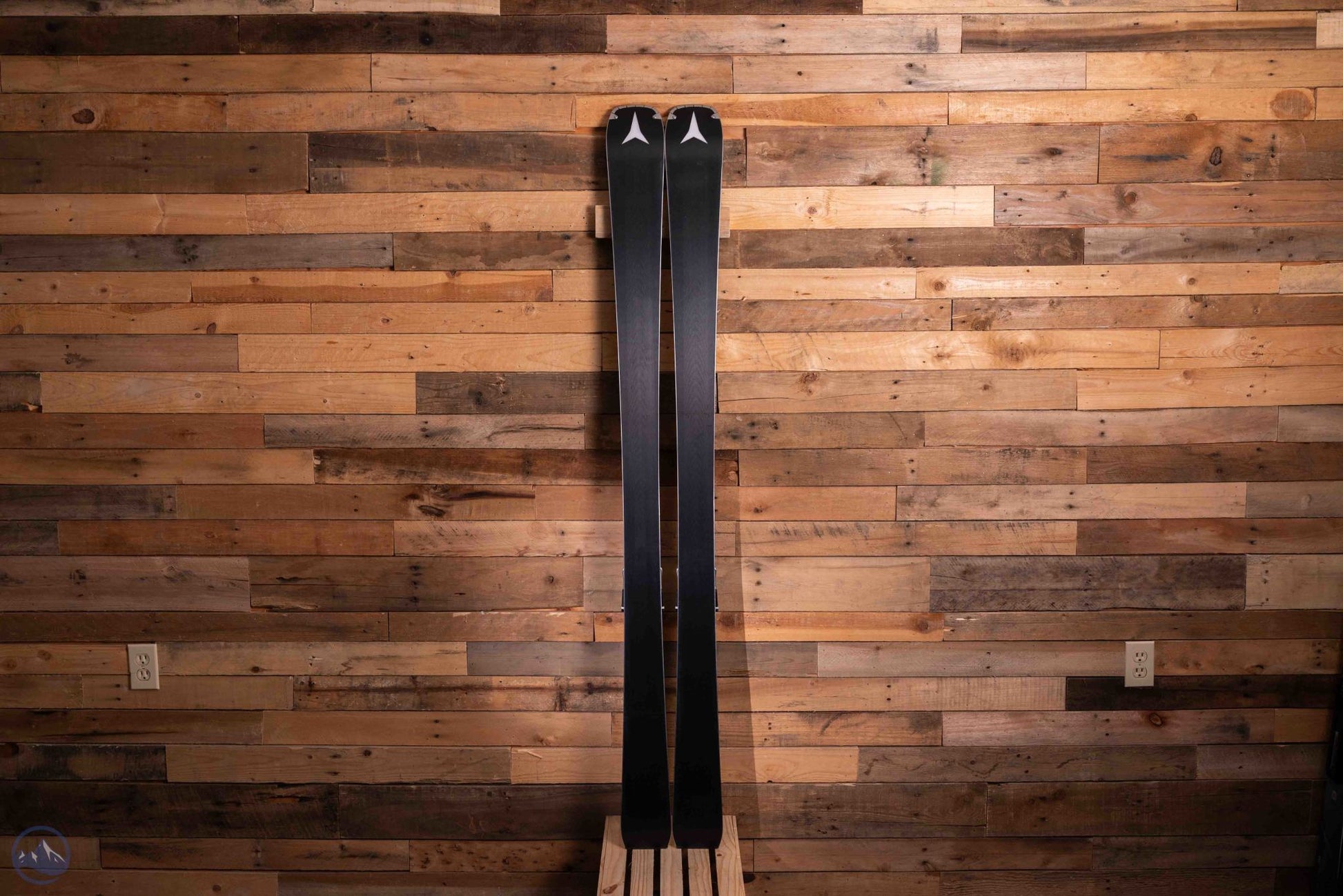 2026 Atomic Redster Q9.8 Revoshock S Skis W/ I 12 GW Black Bindings
