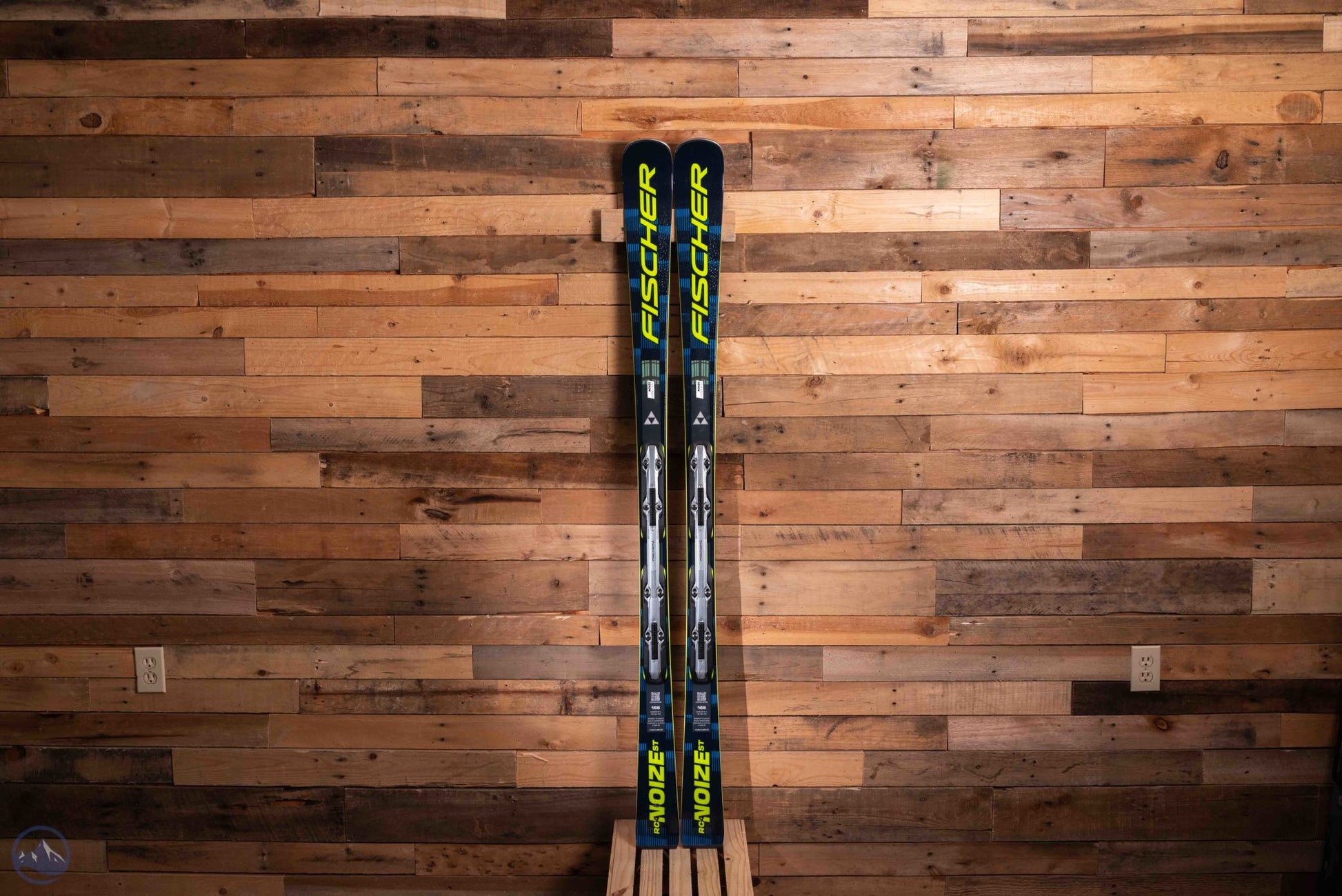 2027 Fischer RC4 NOIZE ST M-Track Skis w/ RC4 Z12 GW Powerrail Bindings