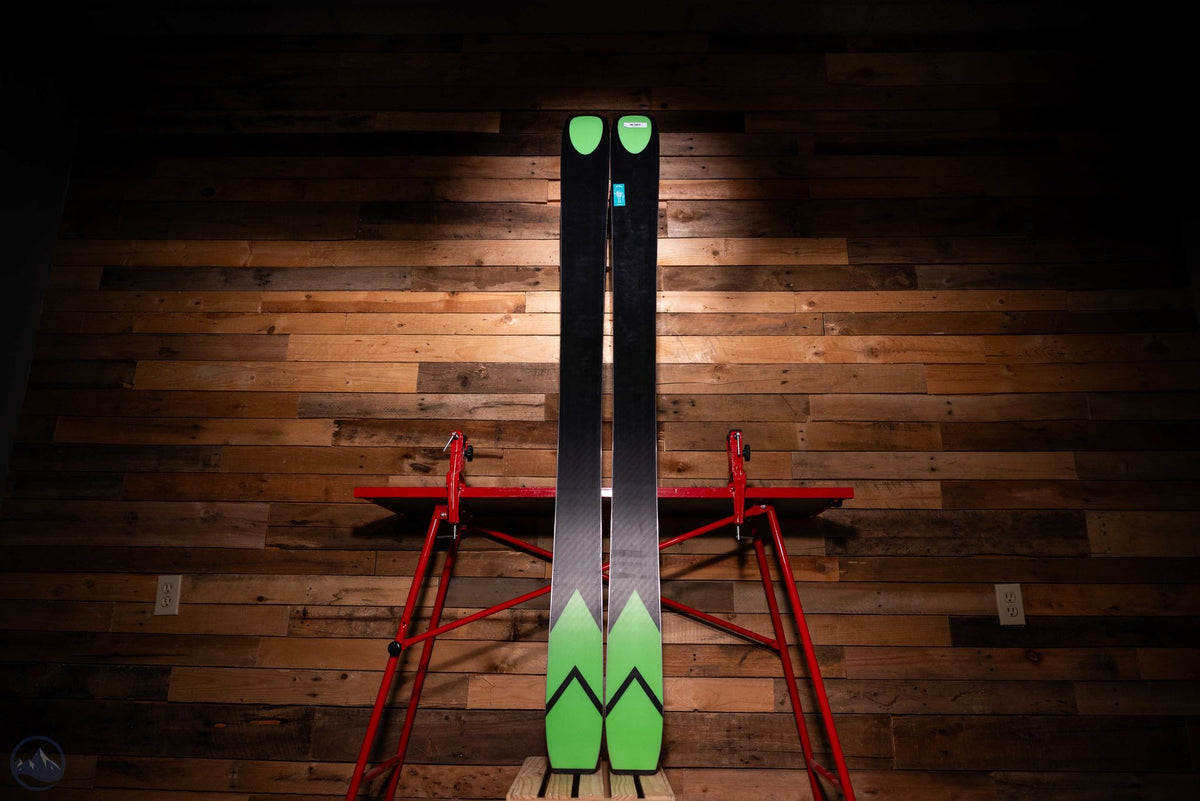 2027 Kastle Paragon 107 Skis
