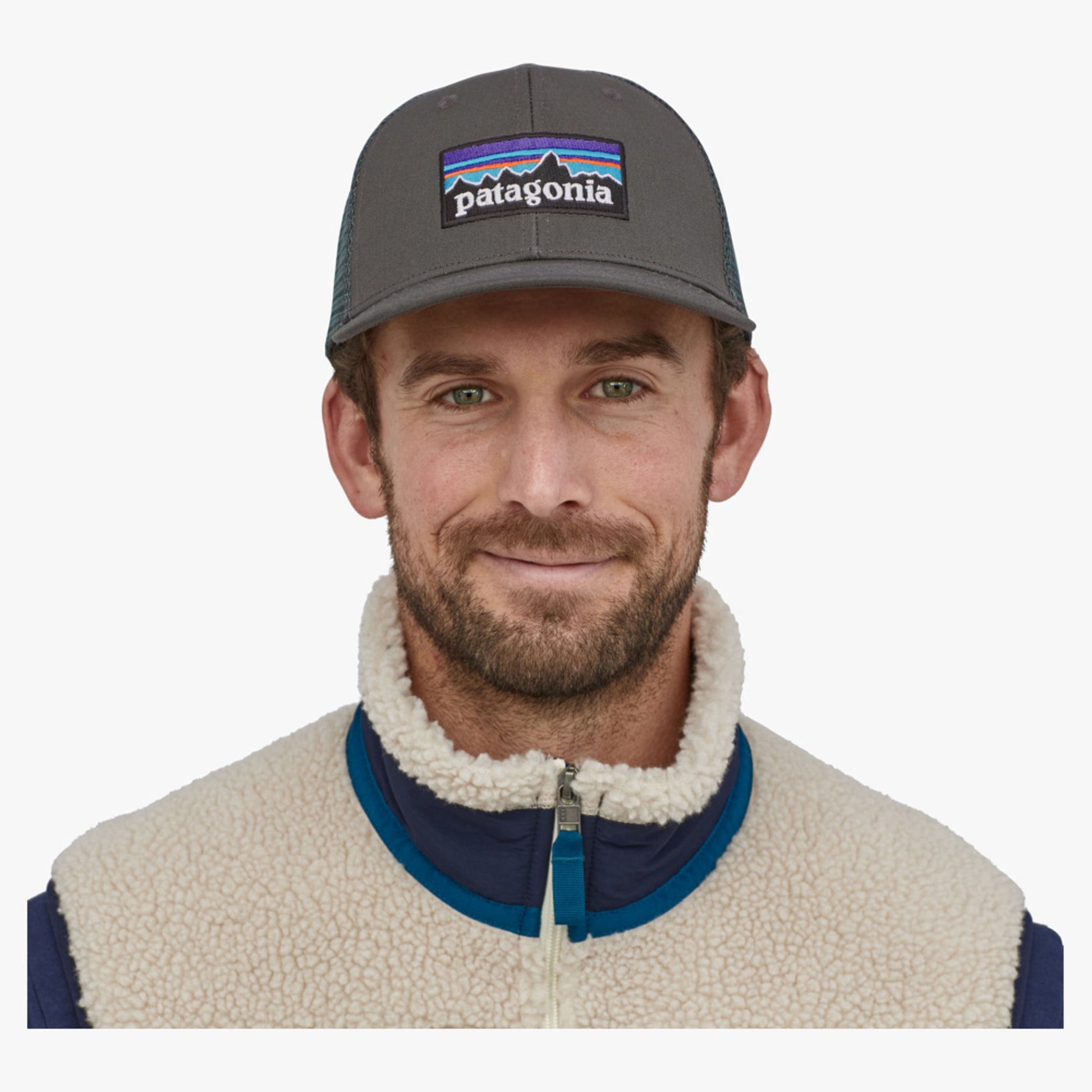 Patagonia P-6 Logo Trucker Cap - FORGE GREY