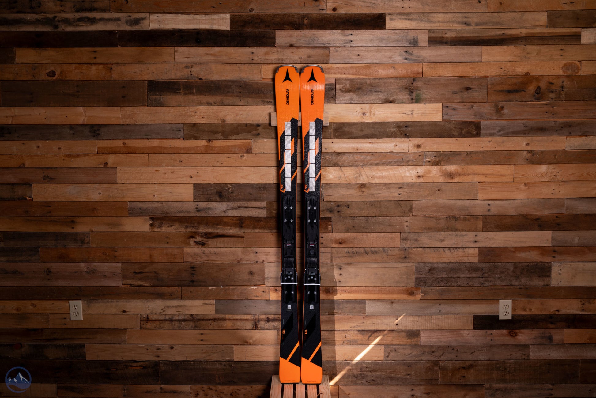 2025 Atomic Redster Q9.8 Revoshock S W/ X 12 GW Black Bindings