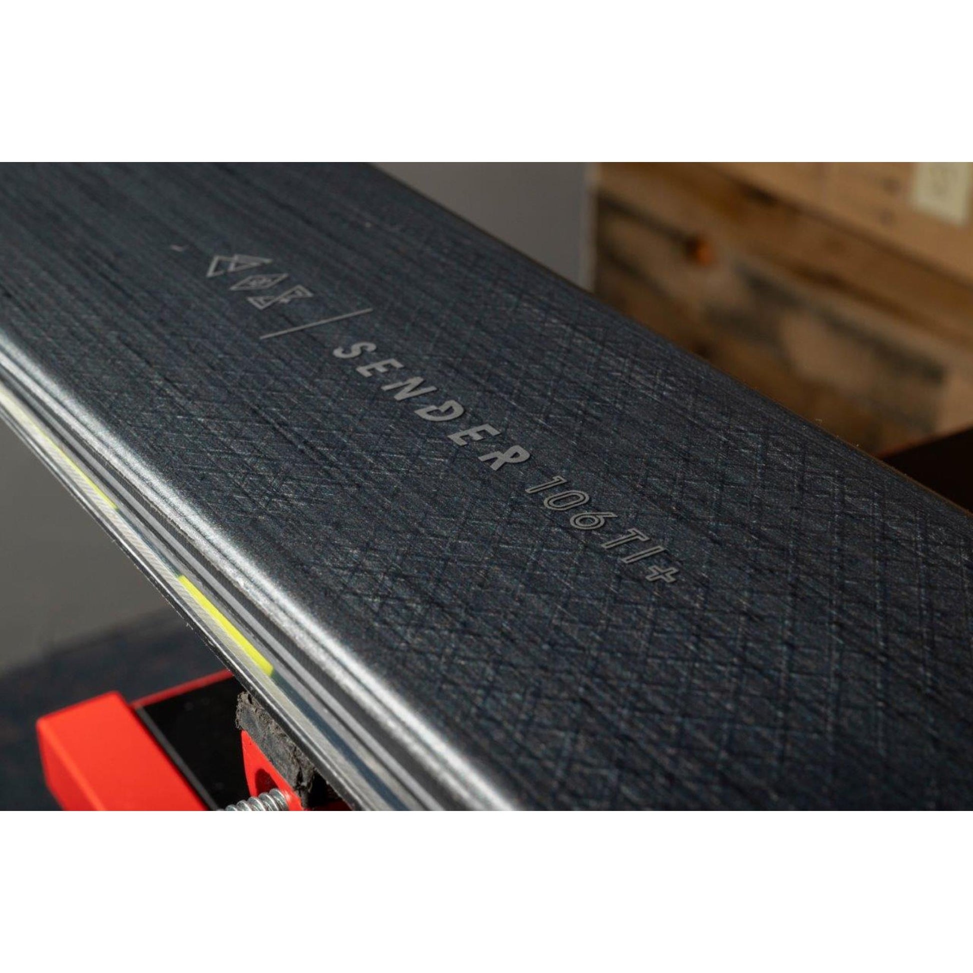 2023 Rossignol Sender 106 Ti 2 Studio